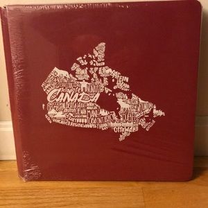 12x12 Creative Memories Canada album, new in package
